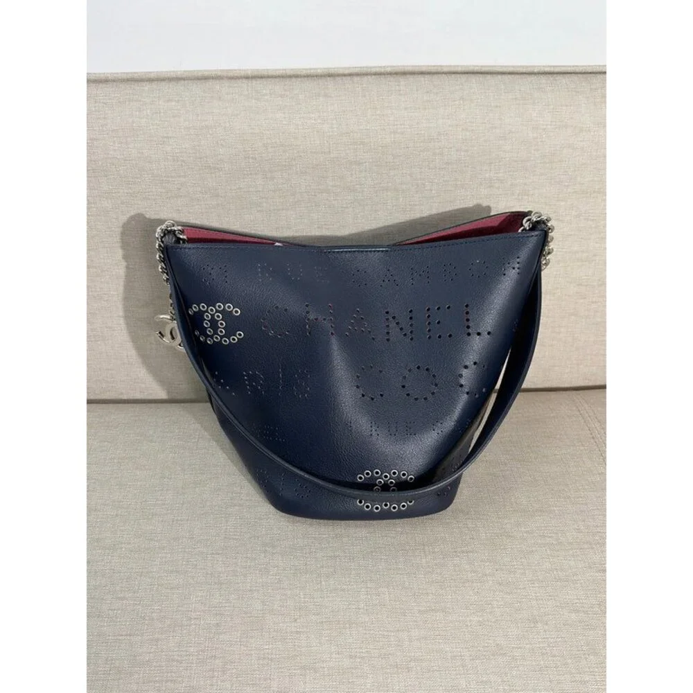 CHANEL Navy Blue Calfskin Deauville Bucket Bag Small SHW - Picture 4 of 16